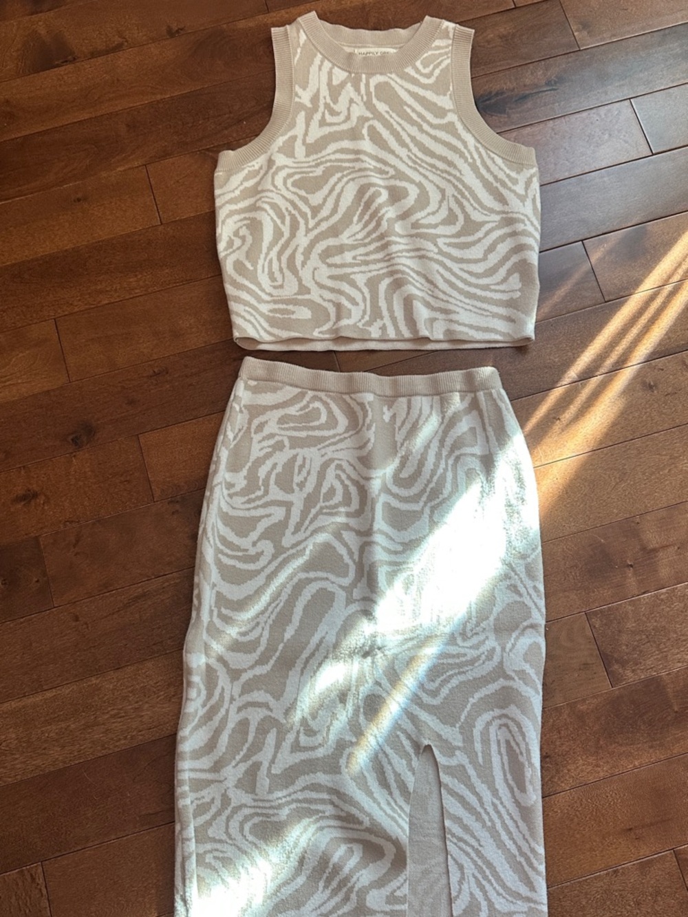 Neutral Zebra-Pattern two piece set